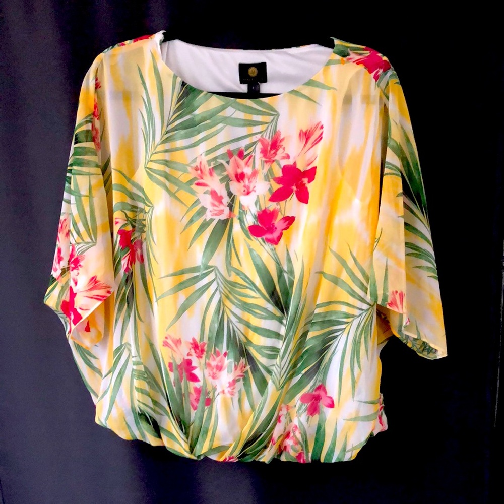 NWOT JM Collection golden day lined Floral blouse